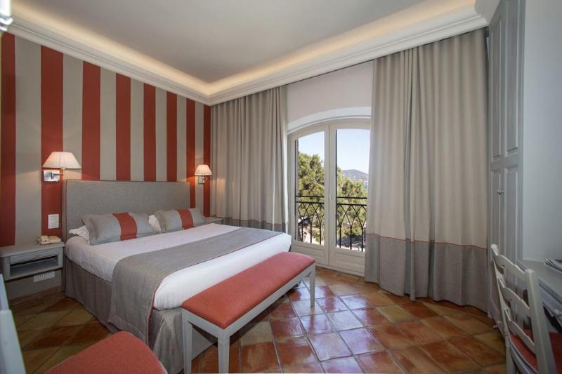 La Bastide Du Port - Hotel De Charme แซ็ง-ทรอเป ภายนอก รูปภาพ