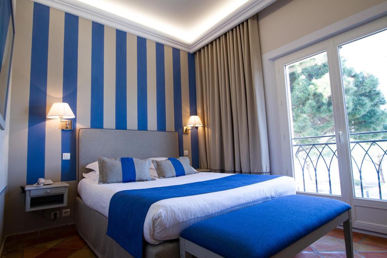 La Bastide Du Port - Hotel De Charme แซ็ง-ทรอเป ภายนอก รูปภาพ