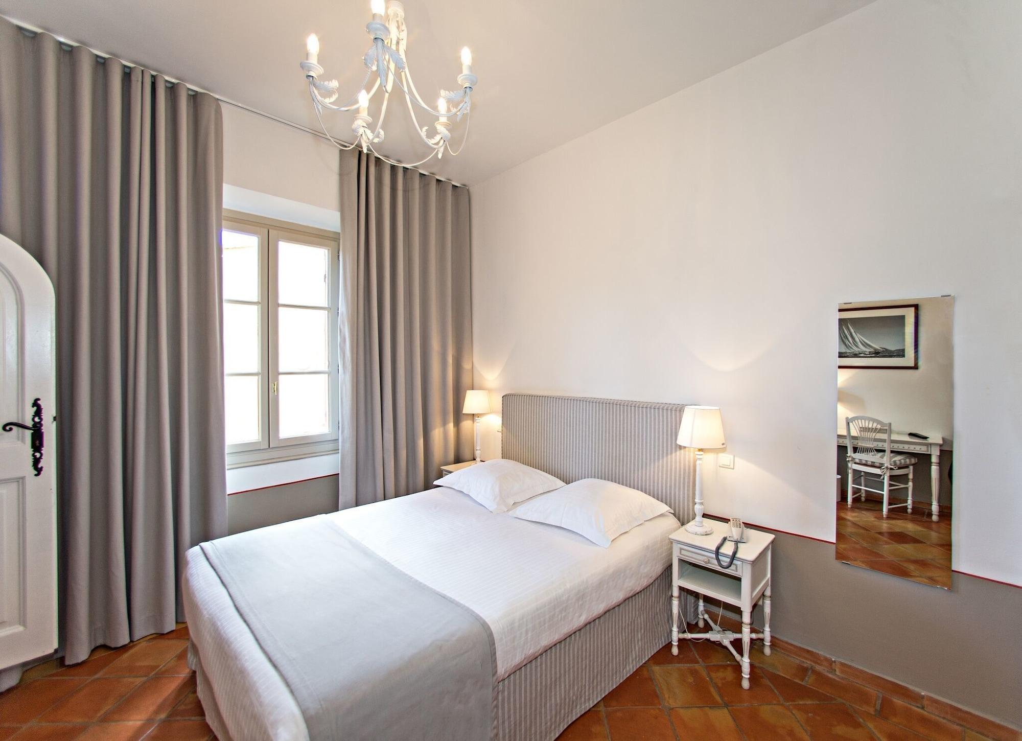La Bastide Du Port - Hotel De Charme แซ็ง-ทรอเป ภายนอก รูปภาพ