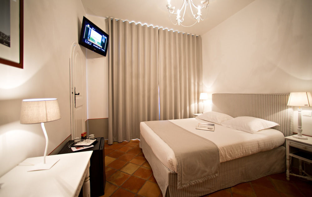 La Bastide Du Port - Hotel De Charme แซ็ง-ทรอเป ภายนอก รูปภาพ