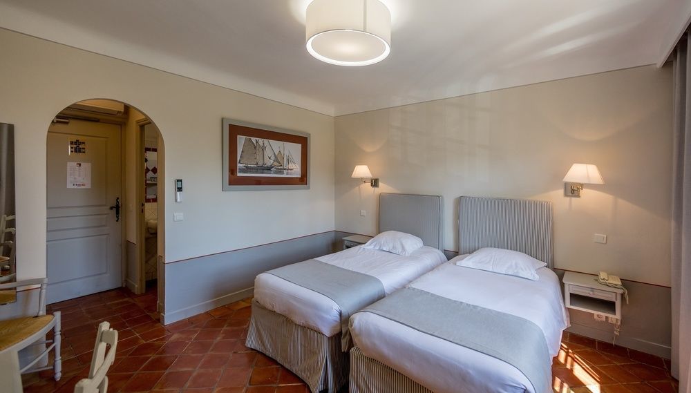 La Bastide Du Port - Hotel De Charme แซ็ง-ทรอเป ภายนอก รูปภาพ